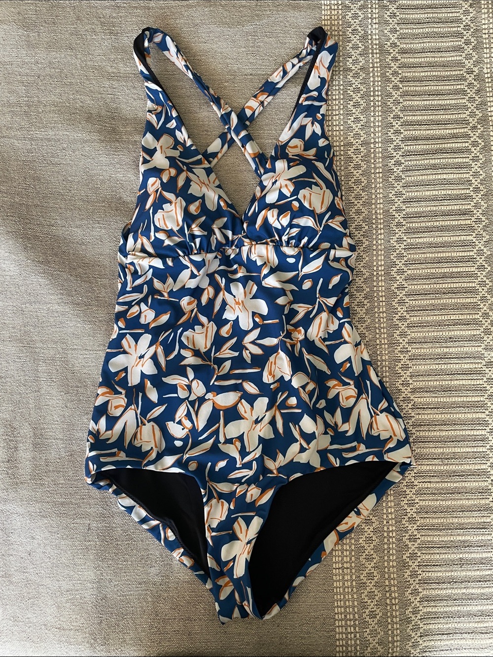 Toast UK One-Piece Swimsuit with V-Neck US size 6-8 - Picture 4 of 9